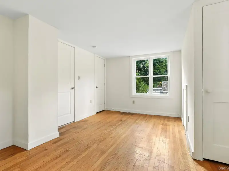 Multi-use Property with Accessory Apartment in High Visibility Location