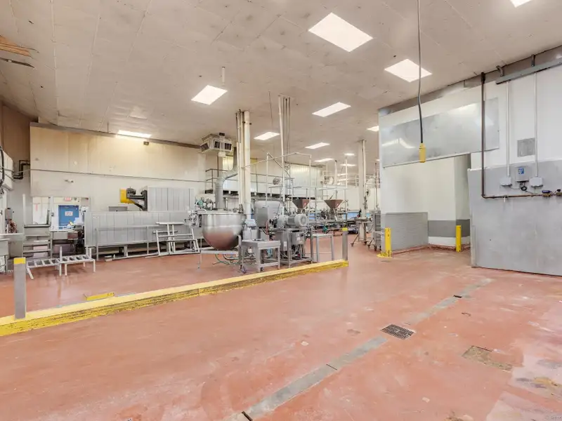 Fully Equipped Food Manufacturing Facility in New Haven, Ct - 19,106 Sf