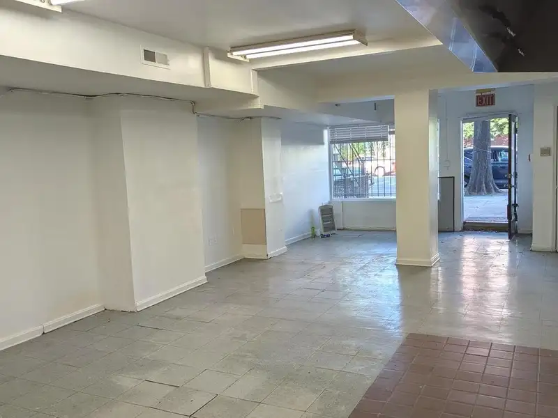 Ground Floor Retail Space for Lease in Logan Circle/shaw - 730 Sf