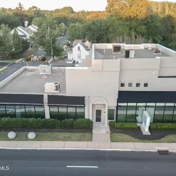 Commercial Lease
