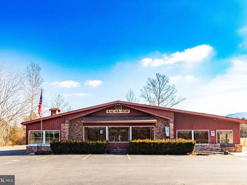 Established Restaurant with Commercial Kitchen and 120+ Seating in Hardy County