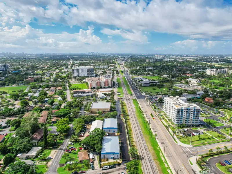 10,000 Sq Ft Warehouse Space for Lease in Pompano Beach, B-4 Commercial Zoning