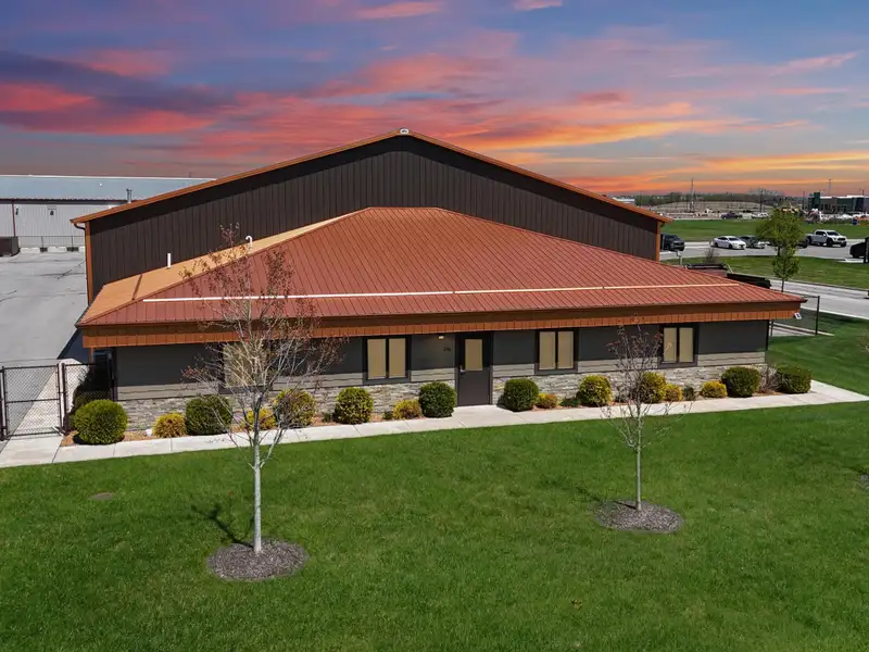 For Lease: Two 12,000 Sqft M1 Office/warehouse Buildings in South Lake County, In