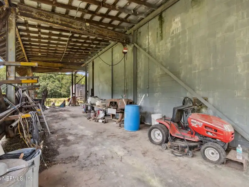 5.04-acre Mixed-use Parcel with Home and Shop in Nassau County