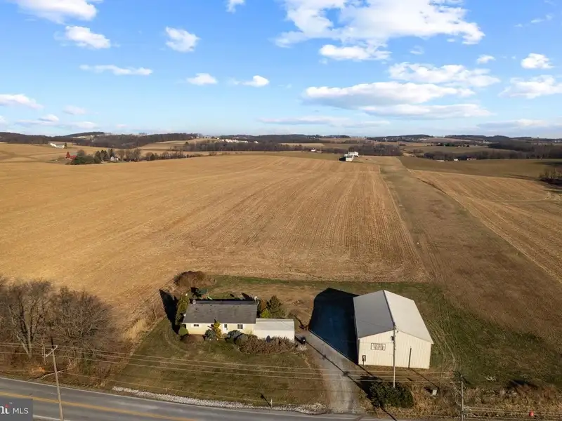 Baublitz Commercial Airport: 10 Acres with Hangars and Income Opportunities in York County, Pa