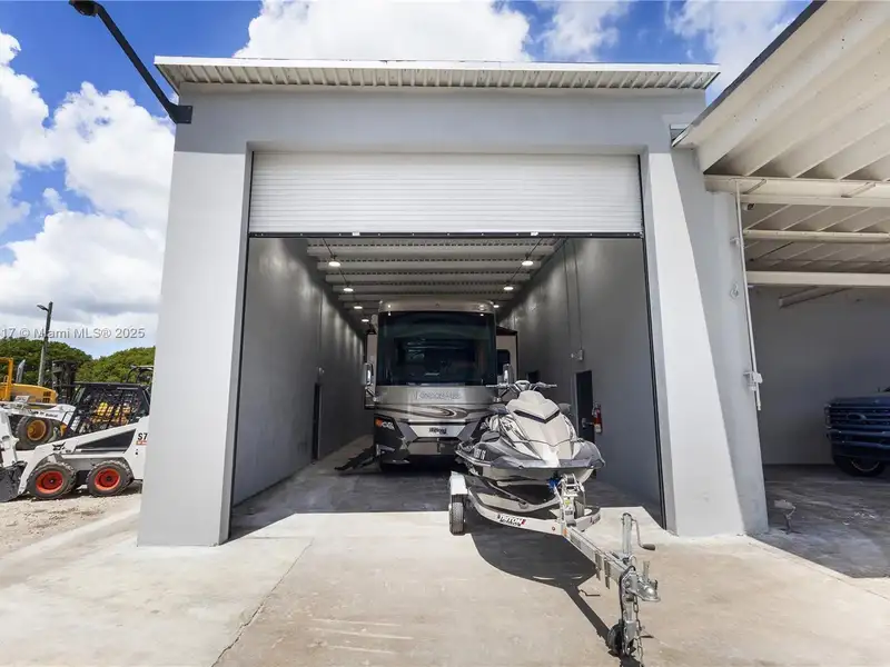 Industrial Property with 3,500 Sq.ft. Building on 1.07 Acres in Homestead, Fl