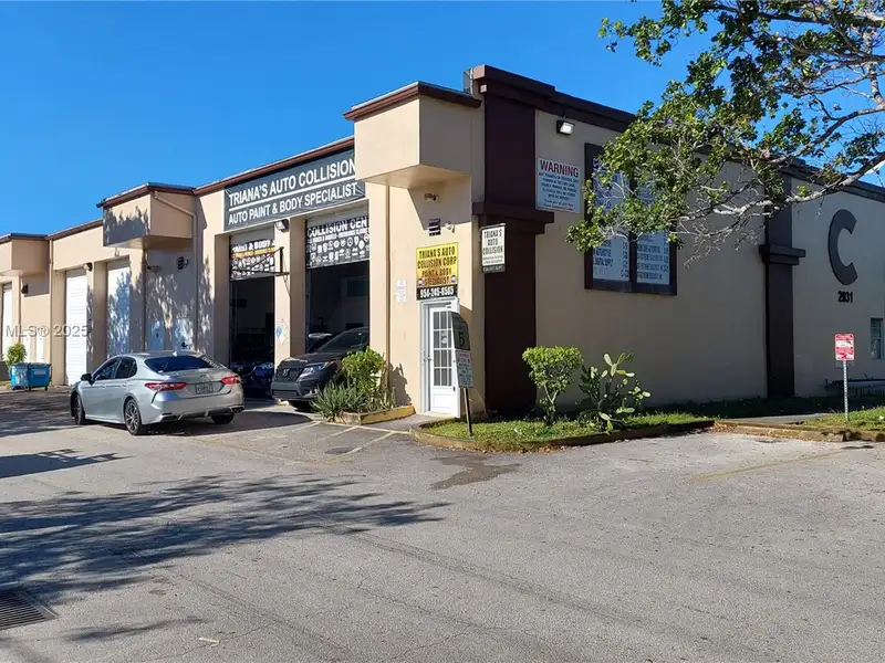 Established Auto Body & Paint Shop for Sale in Prime Davie Location