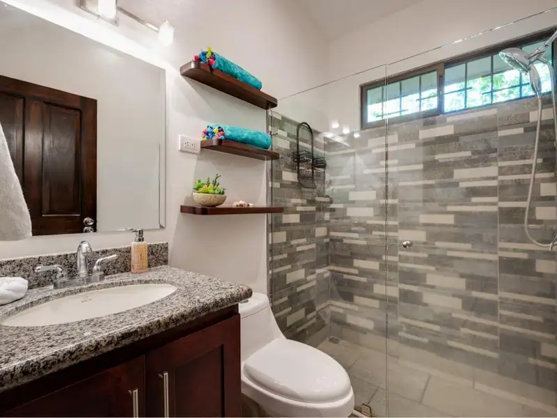 Centrally Located Guest House Apartments in Flamingo Beach, Costa Rica
