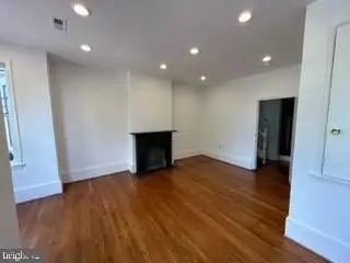 3-story Victorian Townhome with Commercial Space Near Capitol and Union Station