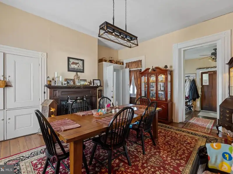 Historic Mcmechan Inn: 13-bedroom Home and Commercial Space in Moorefield, Wv