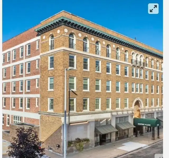 Kiosk Space for Rent in Historic Building Near Riverfront and Public Square