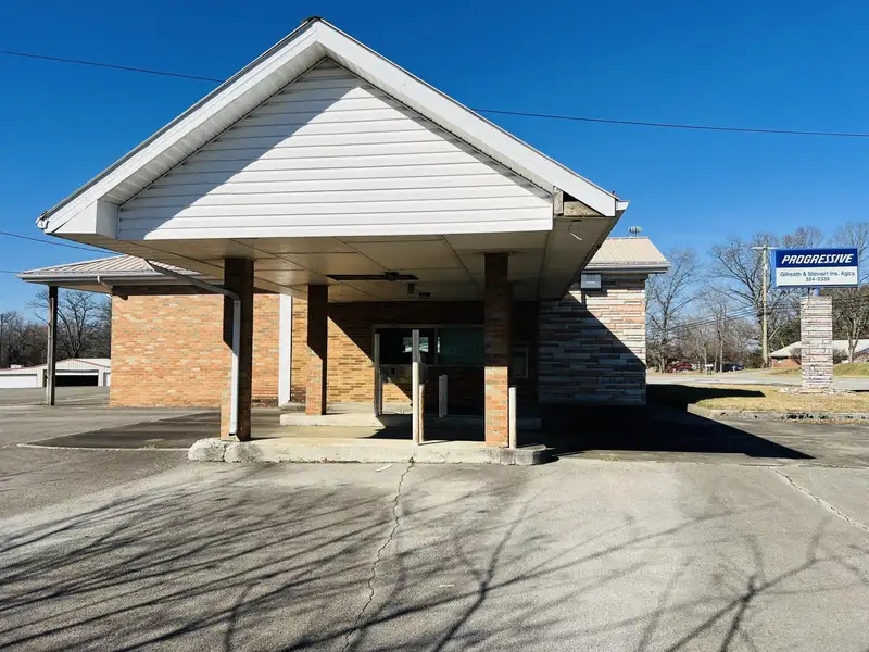 Historic Downtown Brick Building with Vault, Ideal for Office or Retail Conversion