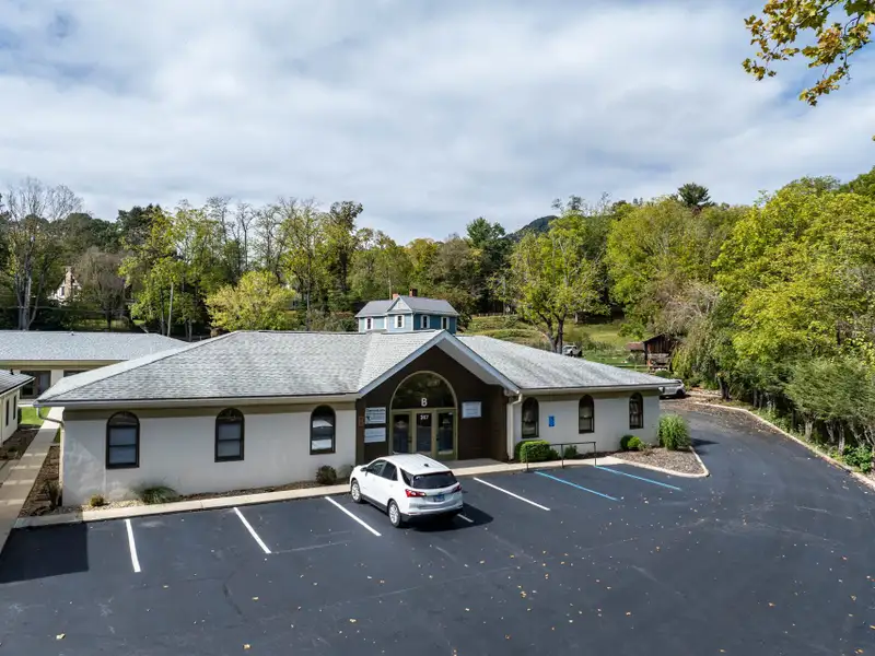 Fully Leased Business Park in Prime Waynesville Location with Ample Parking and Modern Amenities