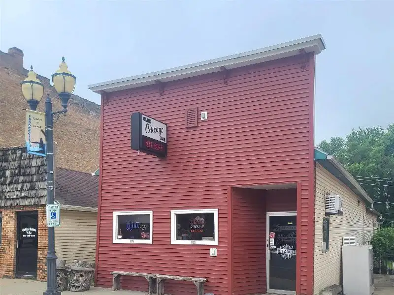 Established Bar for Sale in Downtown Pardeeville, Wi with Outdoor Seating