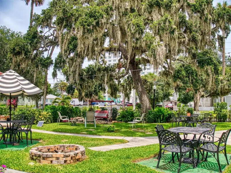 Historic Home and Turnkey Bed & Breakfast in Downtown Daytona Beach