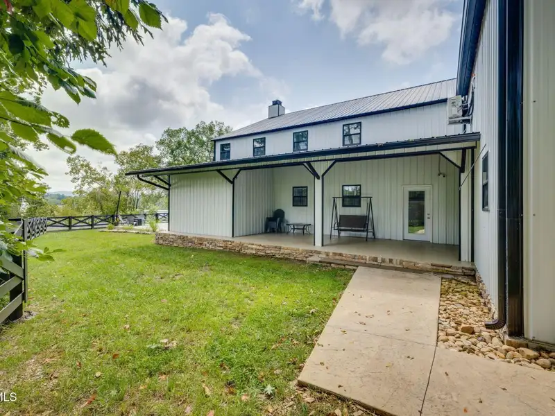 Custom Barndominium on 3 Acres with Pool and Income-generating Garage in Tennessee