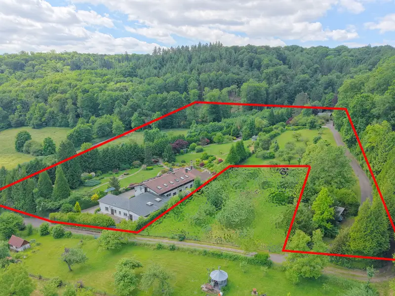Spacious 34,000 M² Stud Farm Property with Main House, Pool, and Guest Accommodations
