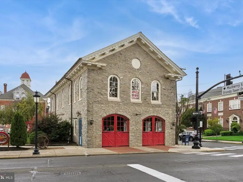 Historic 1906 Commercial Property in Bristol Borough with Versatile Layout and Prime Location
