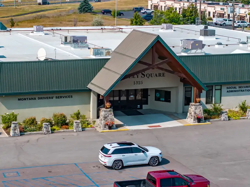 Remodeled Office Suites with Highway Access and Tenant Improvements Available