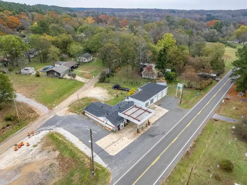 Commercial Property with 2 Buildings and Highway Frontage in Magnet Cove