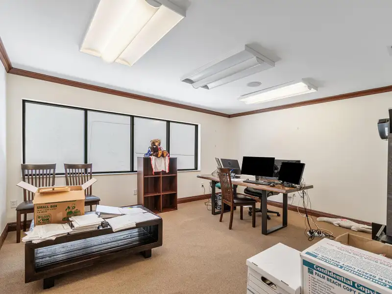 Mixed-use Office Building Investment Opportunity in Jupiter, Fl