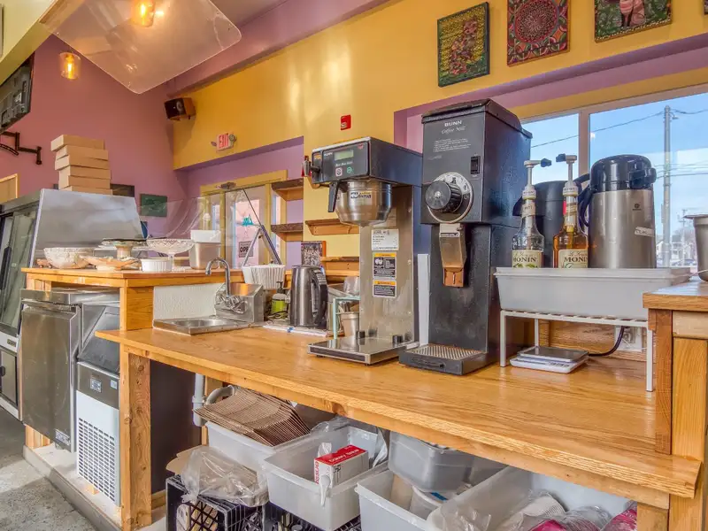 Fully Equipped Café and Bakery with Living Quarters on Main Street, Berlin