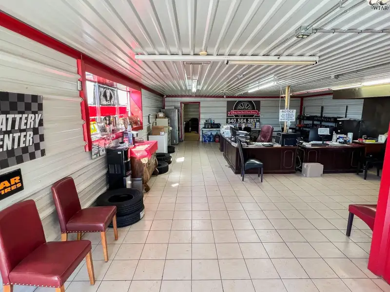 Turn-key Auto and Truck Service Business with Inventory and Equipment in Olney, Tx