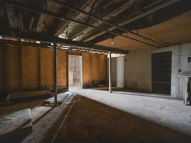 Versatile Live-work Property on High-traffic Route 9w in Catskill, Ny