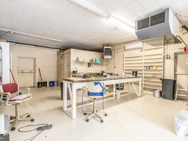 Versatile 4,200+ Sq. Ft. Commercial Building on Busy Highway with Storage and Office Space