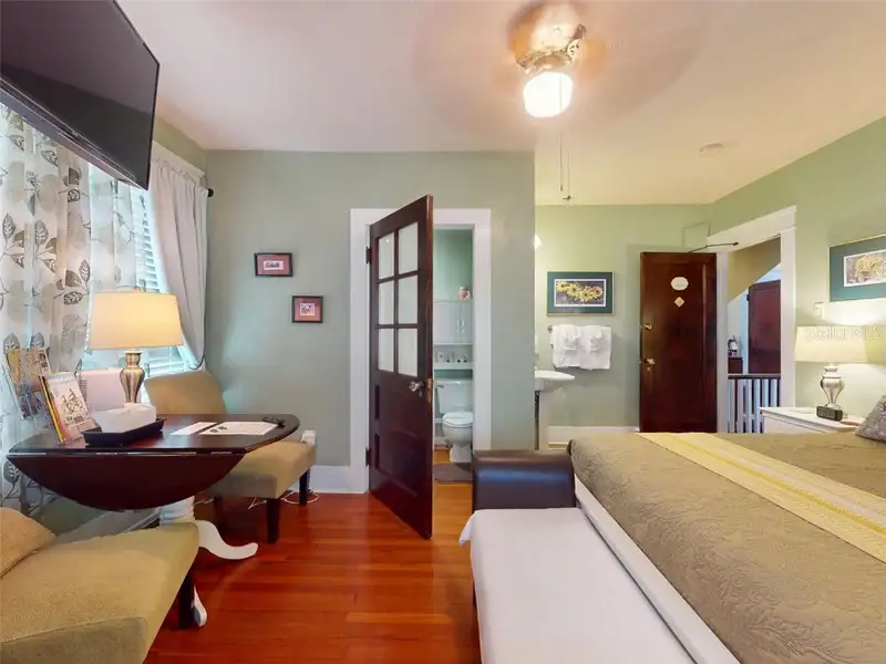 Historic Home and Turnkey Bed & Breakfast in Downtown Daytona Beach