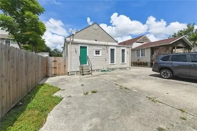 Versatile Commercial Property on Lafayette Street in Historic Old Gretna