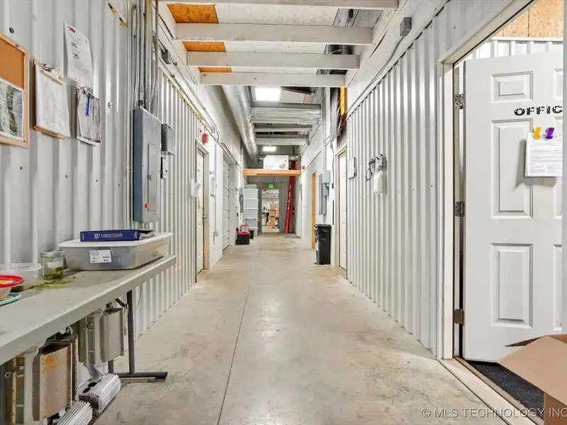 Modern Industrial Property on 9 Acres with Versatile Space and Expansion Potential
