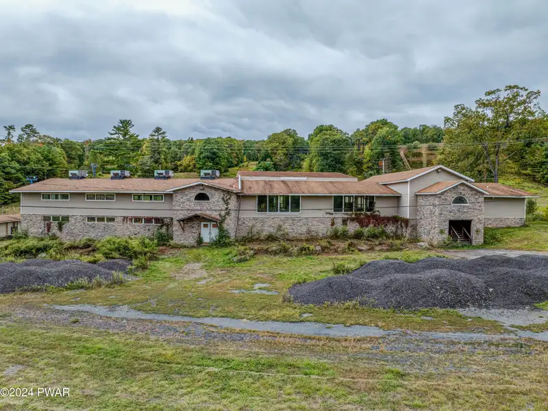 97.29-acre Former Ski Resort with Lodge in the Pocono Mountains