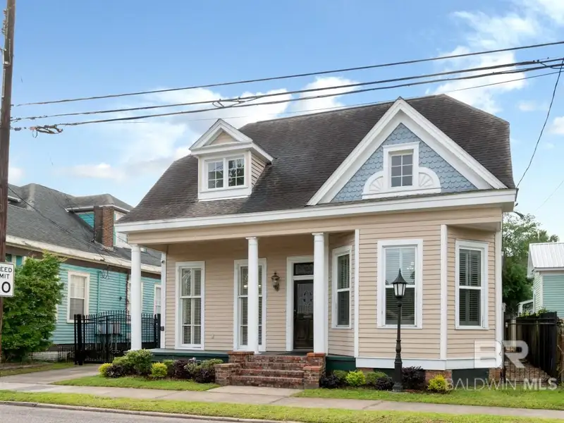 Mixed-use Property in Downtown Mobile, Alabama with High Ceilings and Hardwood Floors