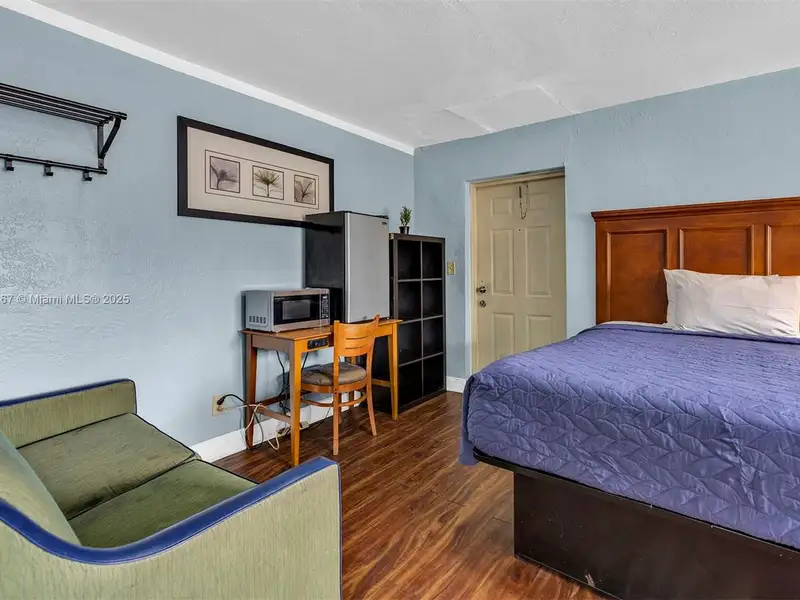 Turn-key 20-room Hotel for Sale in Dania Beach, Fl