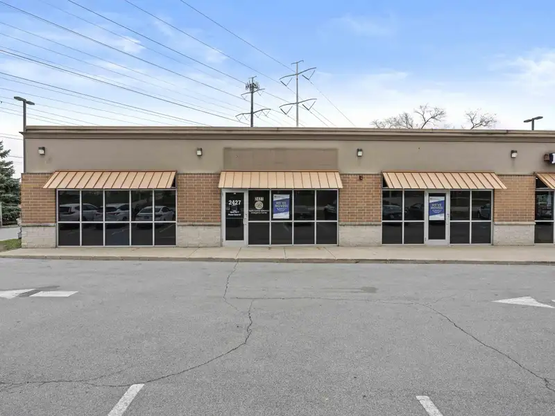 Versatile Multi-tenant Retail/office Space for Lease in Highland, In