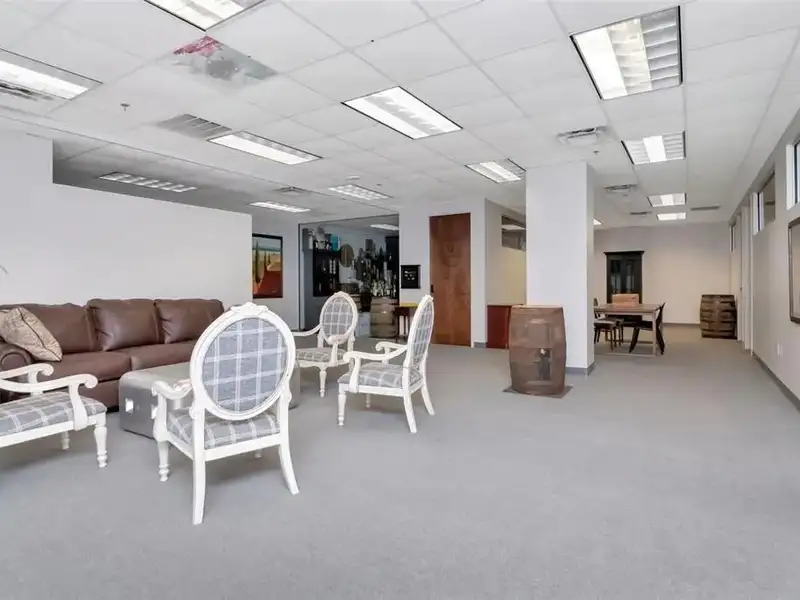 Office Condo in Downtown Tampa's Channel District with Parking and Retail Amenities