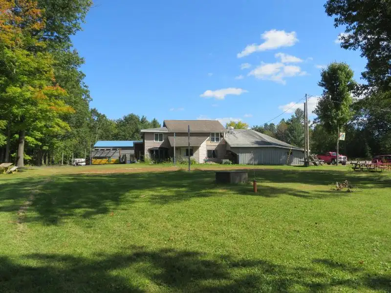 Turnkey Bar/restaurant with 2-bedroom Apartment and Development Potential in Northwoods