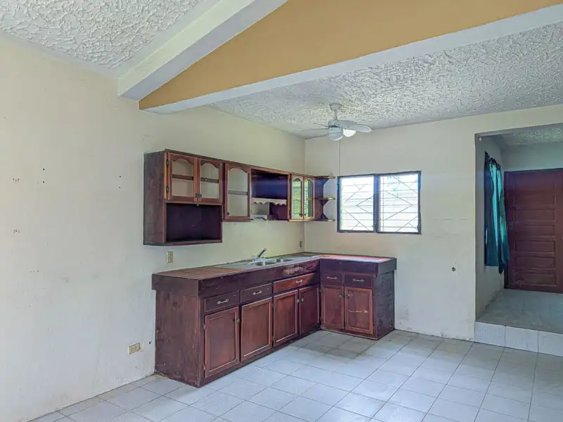 Versatile Residential/commercial Property in Kontiki Area, San Ignacio
