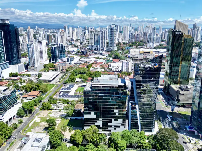 Modern 173 M² Office Space in Office One, Obarrio with Parking and Storage
