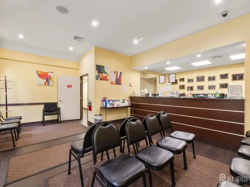 Renovated 3,345 Sf Medical Condo in Ferris Plaza, East Brunswick