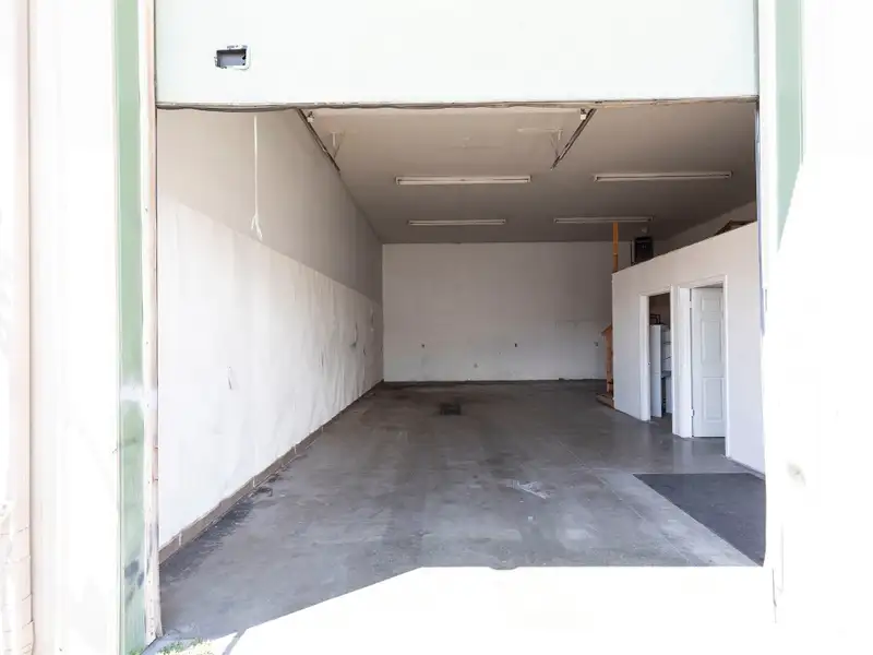 Large 30'x40' Shop with Office and Storage Near N Reserve and Interstate 90