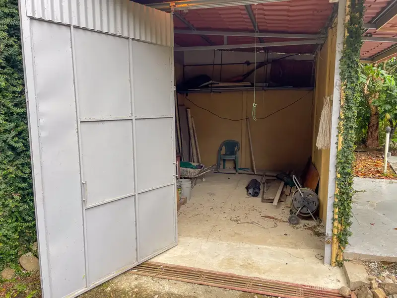 One-bedroom Home with Expansion Potential in Central Ojochal, Costa Rica