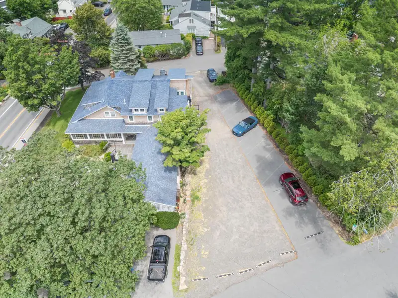 High-end Restaurant Space with Outdoor Dining and Residential Unit in Ogunquit