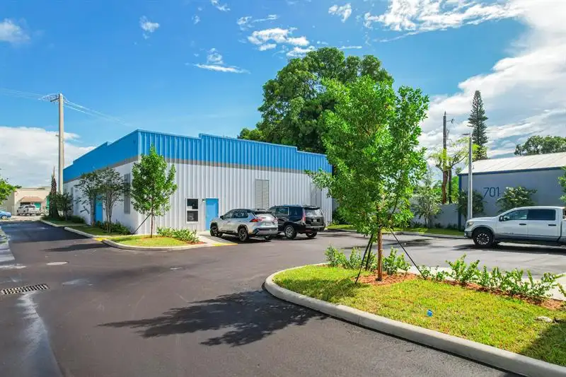 10,000 Sq Ft Warehouse Space for Lease in Pompano Beach, B-4 Commercial Zoning