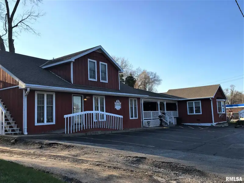 Commercial Investment Property in Pekin - Former Assisted Living Center Near Hospital Campus