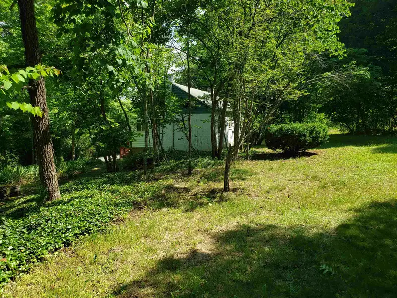 Versatile Retail Gift Shop and Cottages on 7.95 Acres with Mountain Views