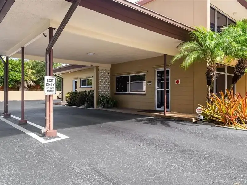 High Visibility Retail/office Building in Downtown St. Petersburg - Renovate or Rebuild Opportunity