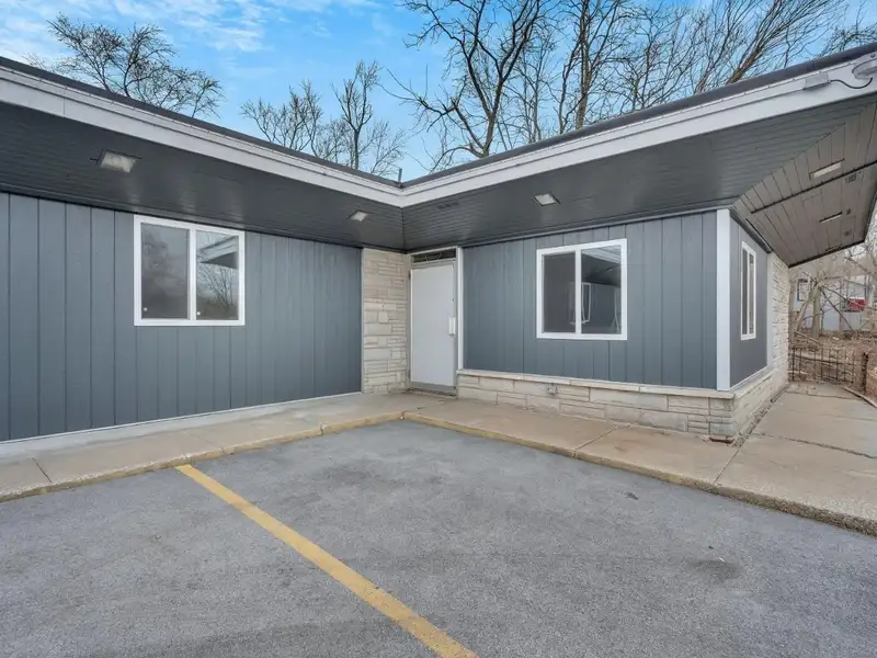 Free Standing 2080 Sqft Commercial Building in Prime B-1 Location Near Cedar Lake