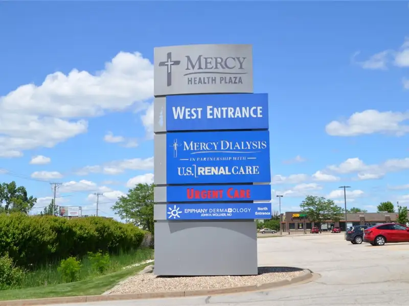 Medical Office Building for Lease in High-traffic Cedar Rapids Location
